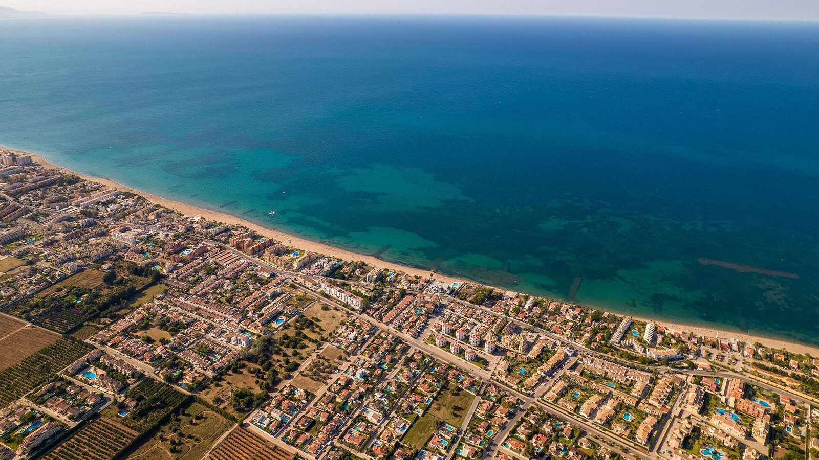 Aerial view of the Les Marines coastline in Dénia